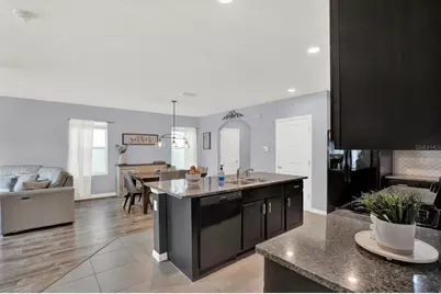 32620 Abby Lax Lane, Wesley Chapel, FL 33543 - Photo 8