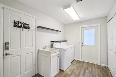 2180 Dolphin Boulevard S, Saint Petersburg, FL 33707 - Photo 22