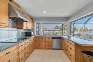 4935 62nd Ave S, Saint Petersburg, FL 33715 - Photo 4