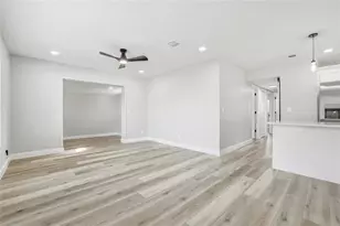 8012 Dell Dr, Tampa, FL 33615 - Photo 2