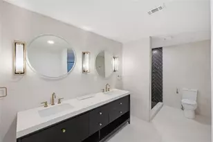 13025 Village Chase Cir, Tampa, FL 33618 - Photo 16