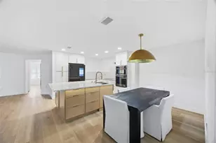 13025 Village Chase Cir, Tampa, FL 33618 - Photo 10