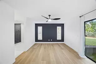 13025 Village Chase Cir, Tampa, FL 33618 - Photo 12