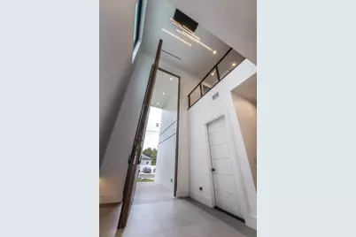 3010 W Trilby Avenue, Tampa, FL 33611 - Photo 12