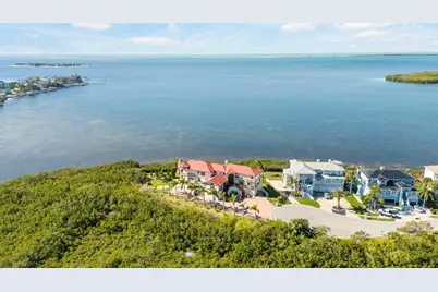 2115 Alexis Court, Tarpon Springs, FL 34689 - Photo 92