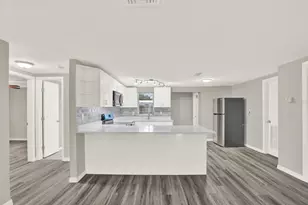 5038 Galaxy Dr, New Port Richey, FL 34652 - Photo 8