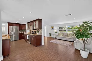 701 Charlotte Ave, Tarpon Springs, FL 34689 - Photo 14