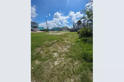 14268 N Bayshore Drive, Madeira Beach, FL 33708 - Photo 6
