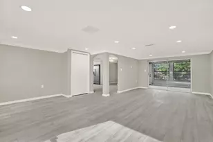 7831 Fox Hollow Dr, Port Richey, FL 34668 - Photo 8