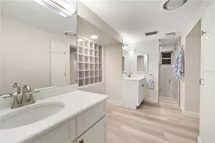 402 Harbor View Ln, Largo, FL 33770 - Photo 14