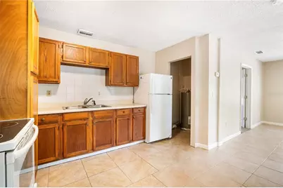 708 E Brawin Avenue, Tampa, FL 33612 - Photo 12