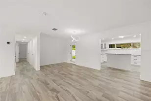 5301 Venetian Blvd NE, Saint Petersburg, FL 33703 - Photo 6