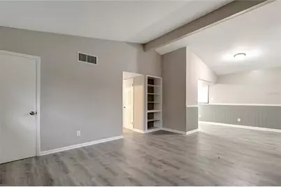 10913 N 14th Street, Tampa, FL 33612 - Photo 8