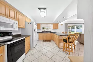 1409 Bryan Rd, Brandon, FL 33511 - Photo 10