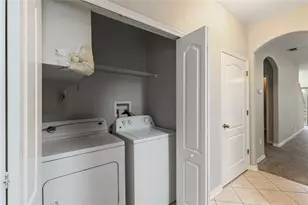 1040 Sleepy Oak Dr, Wesley Chapel, FL 33543 - Photo 16