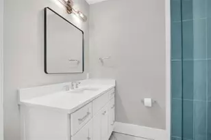 187 145th Ave E, Saint Petersburg, FL 33708 - Photo 28