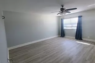 202 Bedford Trail, Sun City Center, FL 33573 - Photo 8