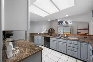 756 61st Ave NE, Saint Petersburg, FL 33703 - Photo 18