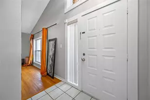 756 61st Ave NE, Saint Petersburg, FL 33703 - Photo 6