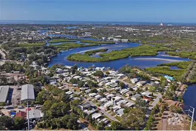736 Driftwood Lane, Tarpon Springs, FL 34689 - Photo 10