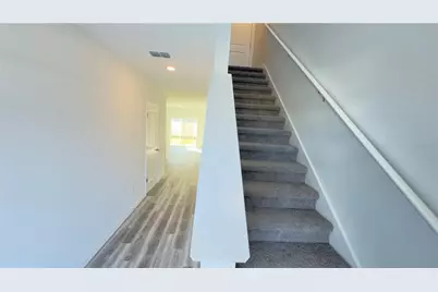 31242 Midnight Sun Way, Wesley Chapel, FL 33545 - Photo 2