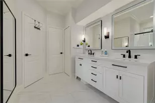 9308 Huntington Park Way, Tampa, FL 33647 - Photo 16