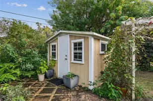 1399 Embassy Dr, Clearwater, FL 33764 - Photo 42