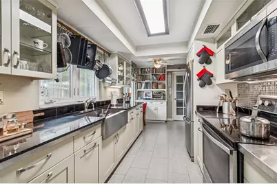 1399 Embassy Drive, Clearwater, FL 33764 - Photo 16