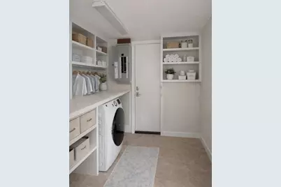 9045 3rd St N, Saint Petersburg, FL 33702 - Photo 14
