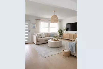 9045 3rd St N, Saint Petersburg, FL 33702 - Photo 4