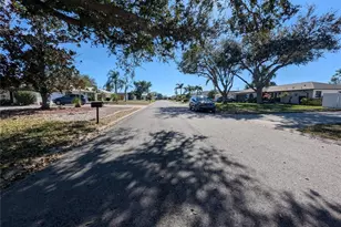 1329 Pine Needle Rd, Venice, FL 34285 - Photo 38
