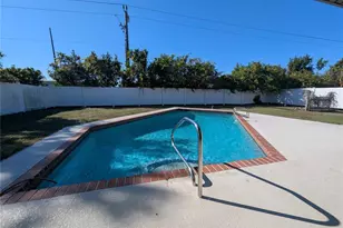 1329 Pine Needle Rd, Venice, FL 34285 - Photo 34