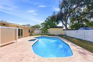 318 Country Club Dr, Oldsmar, FL 34677 - Photo 38