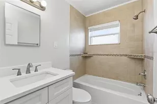 318 Country Club Dr, Oldsmar, FL 34677 - Photo 18