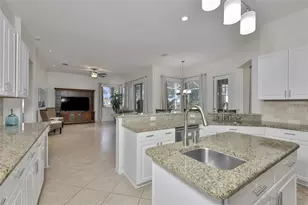2221 Platinum Dr, Sun City Center, FL 33573 - Photo 14