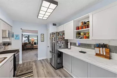 3740 58th Street N #110, Saint Petersburg, FL 33710 - Photo 4