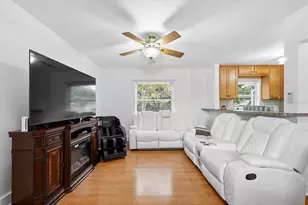 207 W Seneca Ave, Tampa, FL 33612 - Photo 8