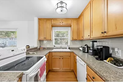 207 W Seneca Avenue, Tampa, FL 33612 - Photo 10