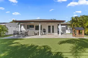 420 42nd Ave NE, Saint Petersburg, FL 33703 - Photo 4