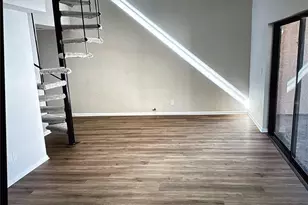 4755 Puritan Cir, Tampa, FL 33617 - Photo 4