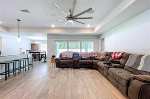 13321 Potomac Ave, Weeki Wachee, FL 34614 - Photo 8