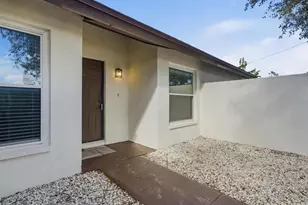 11412 Midfield Way, Tampa, FL 33624 - Photo 4