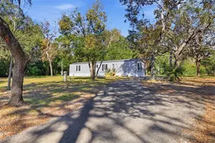 14621 Dilbeck Dr, Spring Hill, FL 34610 - Photo 2