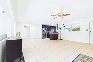1801 58th St S, Gulfport, FL 33707 - Photo 10