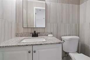 7050 Versailles N, Pinellas Park, FL 33781 - Photo 6