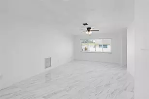7050 Versailles N, Pinellas Park, FL 33781 - Photo 10