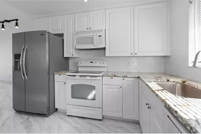 7050 Versailles N, Pinellas Park, FL 33781 - Photo 14