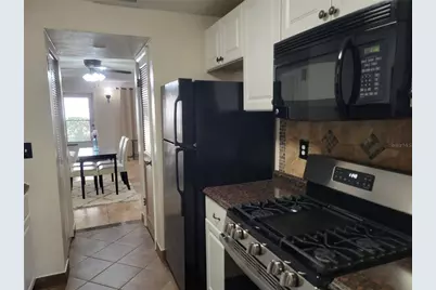 10038 62nd Terrace N #11, Saint Petersburg, FL 33708 - Photo 20