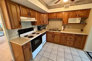 2447 Ecuadorian Way, Clearwater, FL 33763 - Photo 8