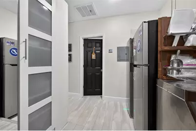 8718 Palisades Drive, Tampa, FL 33615 - Photo 32